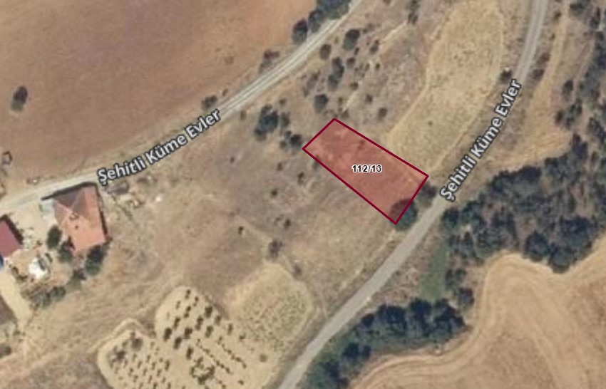 UŞAK EŞME ŞEHİTLİ KÖYÜNDE 617 M² ARSA SATILIKTIR - UŞAK EŞME fotoğraf 2